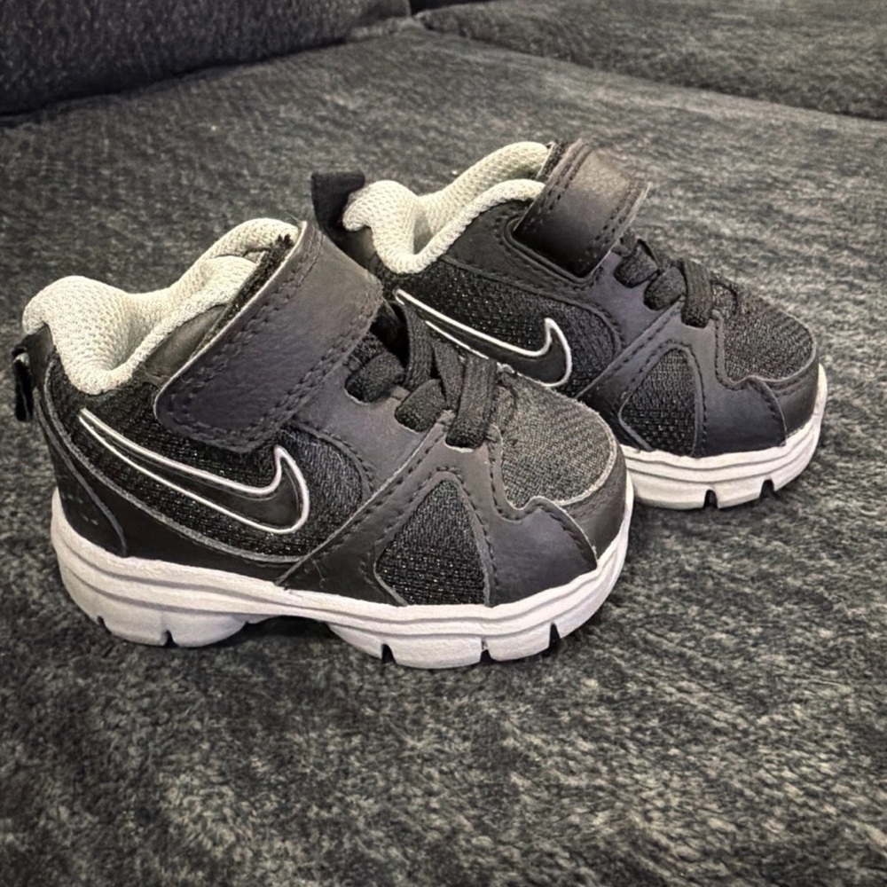 Nike Endurance Trainers size 2c